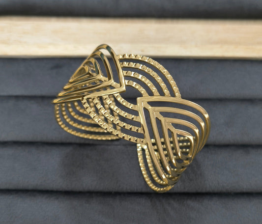 Antitarnish Leafy Design Open Cuff Bracelet 18K Gold Plated
