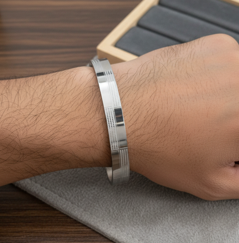 Antitarnish Men's Fashionable Silver Bracelet 18K Gold Plated