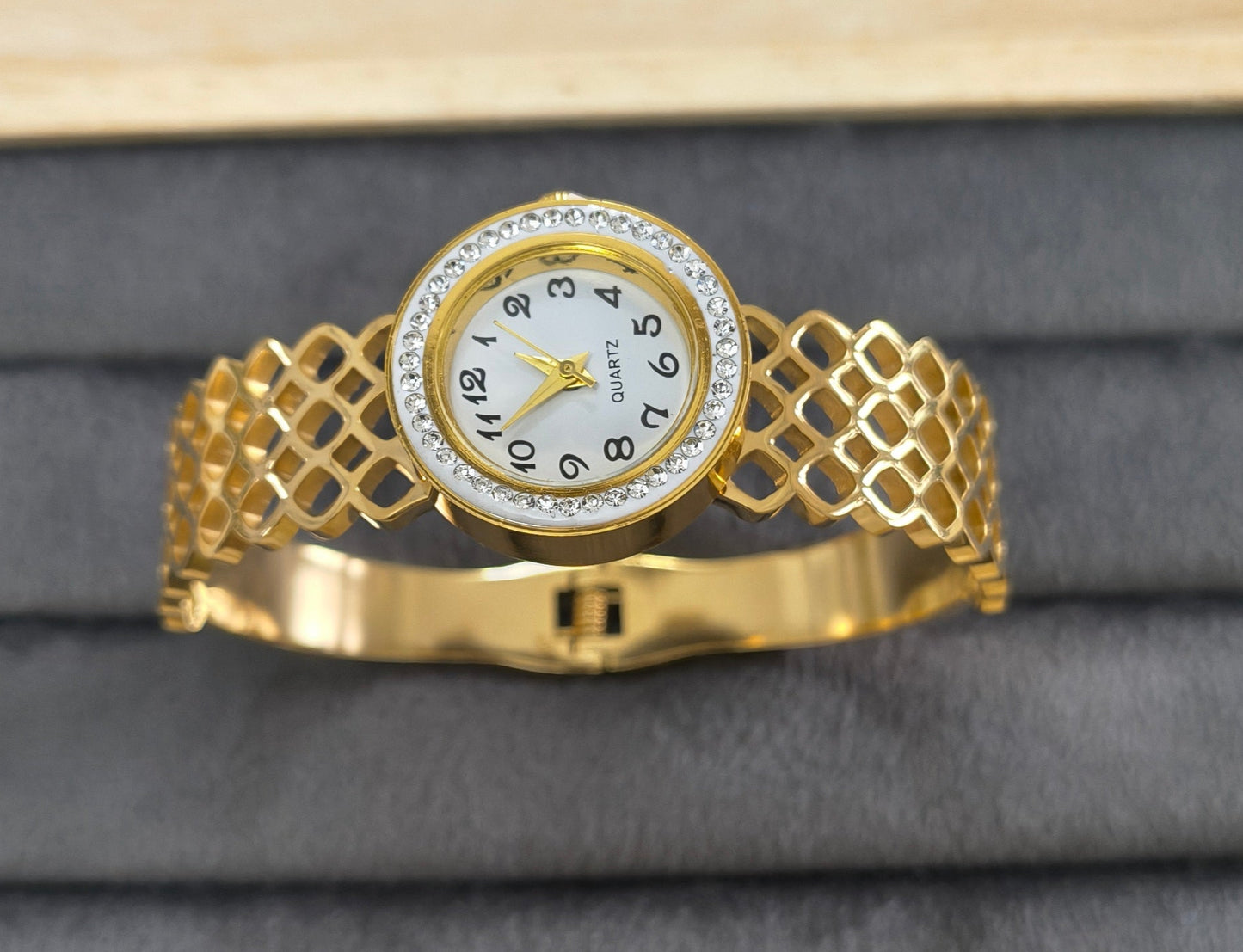 Antitarnish Mesh Design Bracelet Wrist Watch 18K Gold Plated