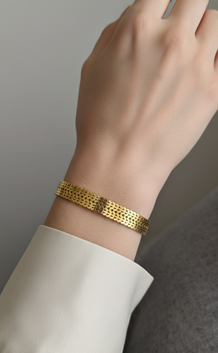 Antitarnish Minimalistic Bracelet 18K Gold Plated