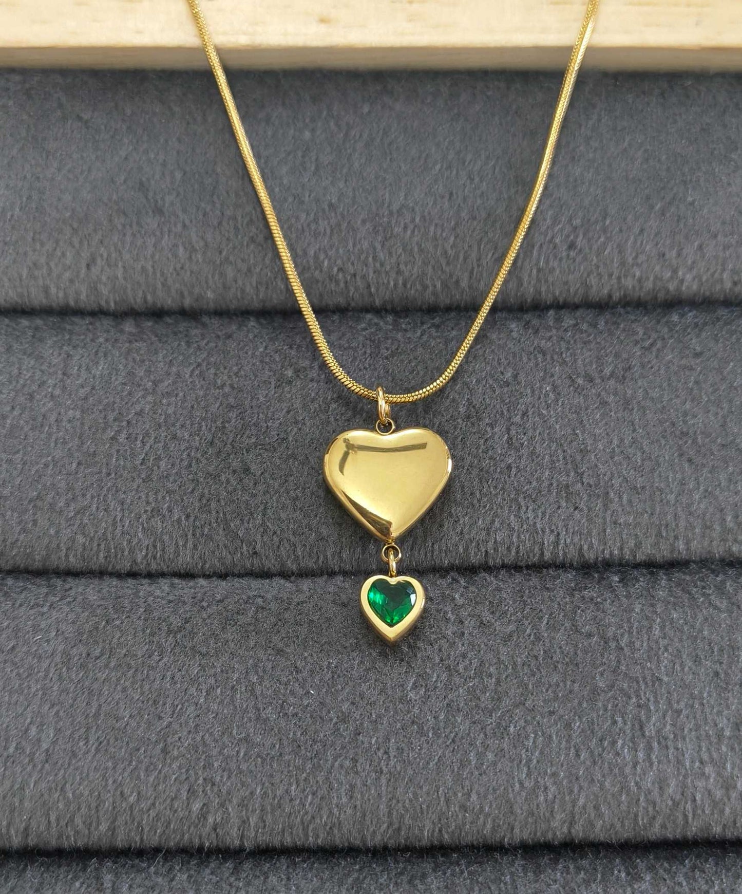 Antitarnish Necklace Emerald Double Heart 18K Gold Plated
