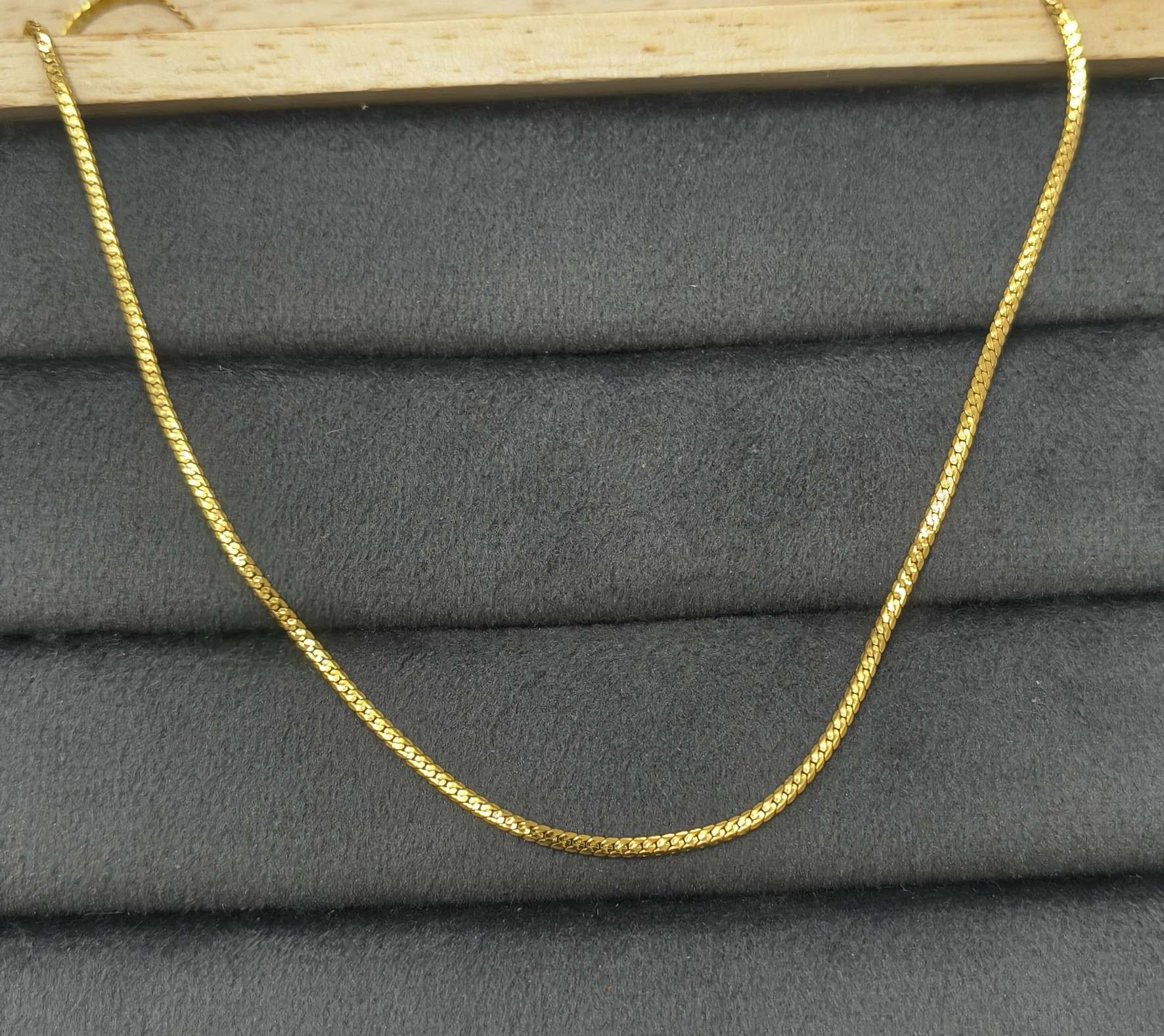 Antitarnish Necklace Sleek Curb Chain 18K Gold Plated