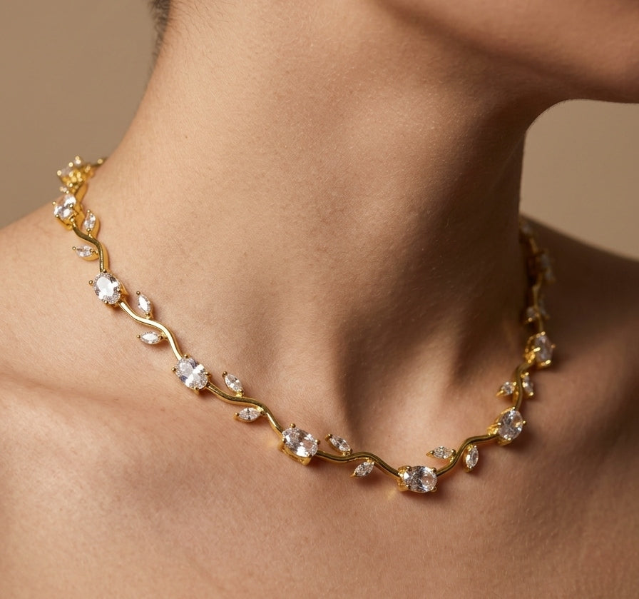Antitarnish Necklace Sparkling Tulip Blossom 18K Gold Plated