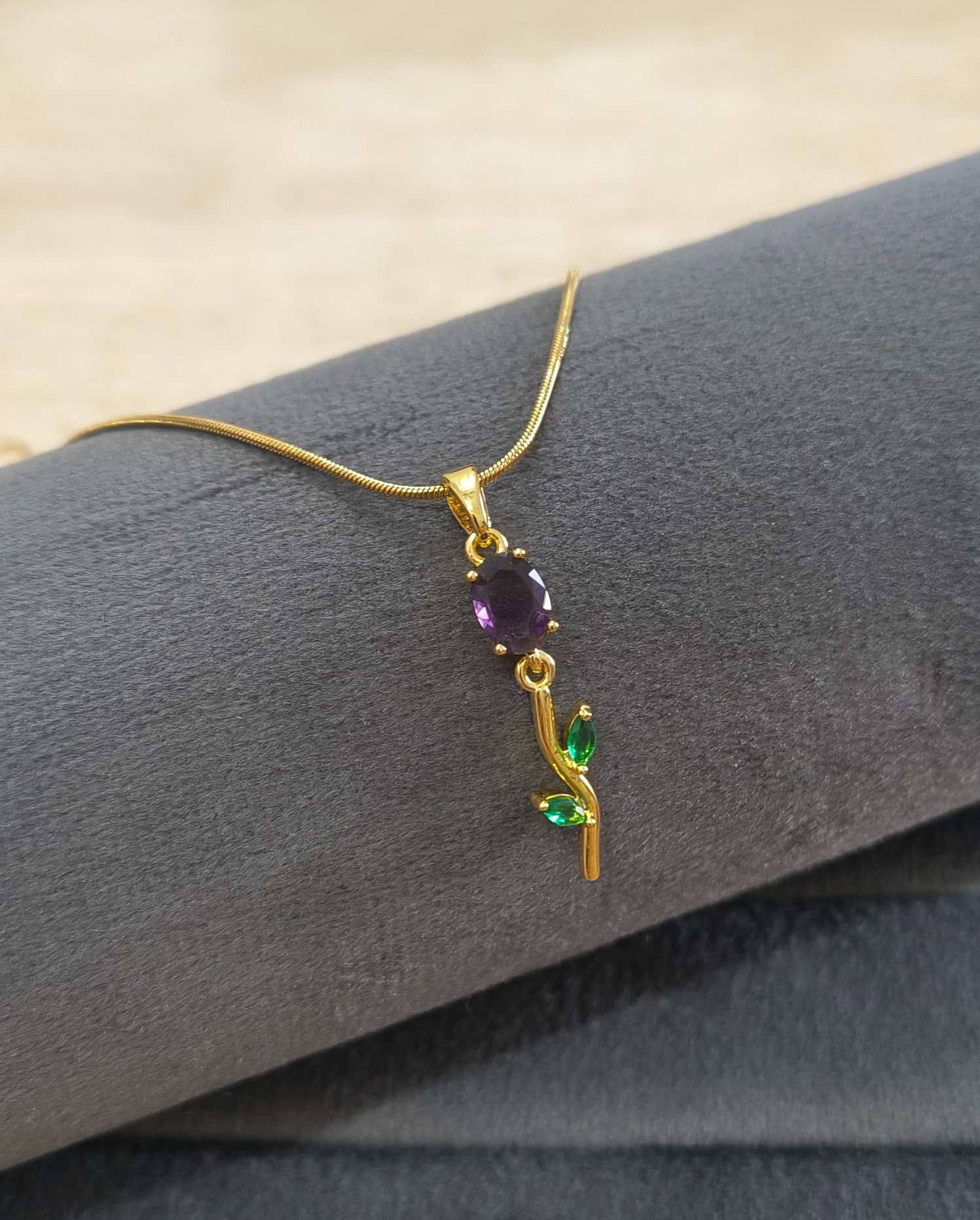 Antitarnish Necklace Wine Colour Tulip Pendant 18K Gold Plated