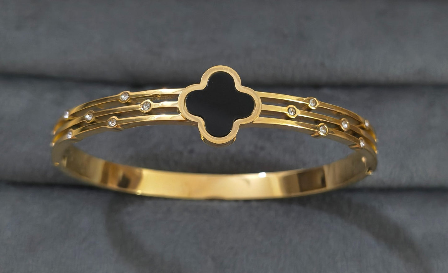 Antitarnish Premium Black Clover Bracelet 18K Gold Plated