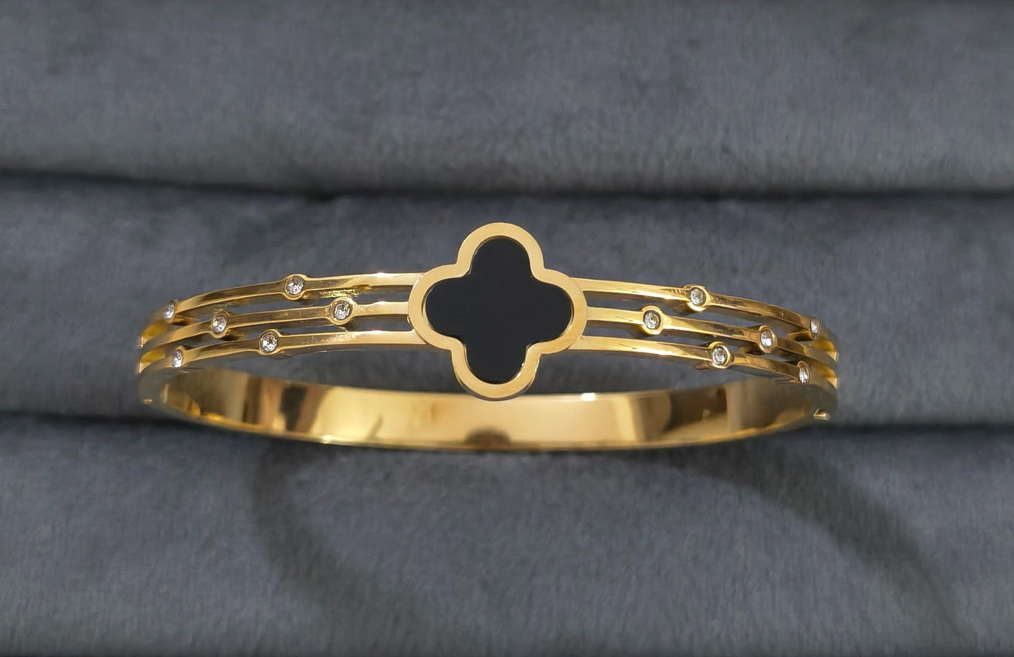 Antitarnish Premium Black Clover Bracelet 18K Gold Plated