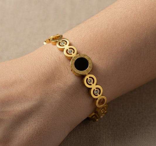 Antitarnish Roman Numeric Dial Bracelet 18K Gold Plated