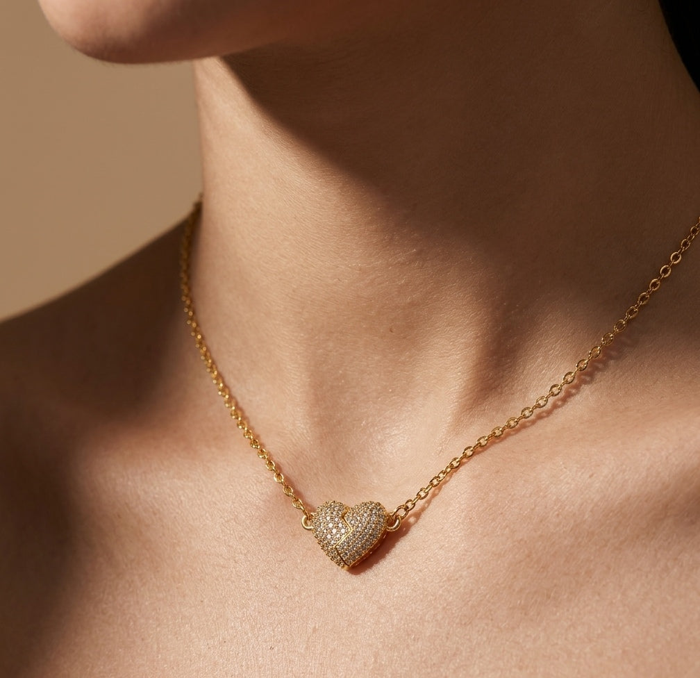 Antitarnish Shining Magnetic Heart Necklace 18K Gold Plated