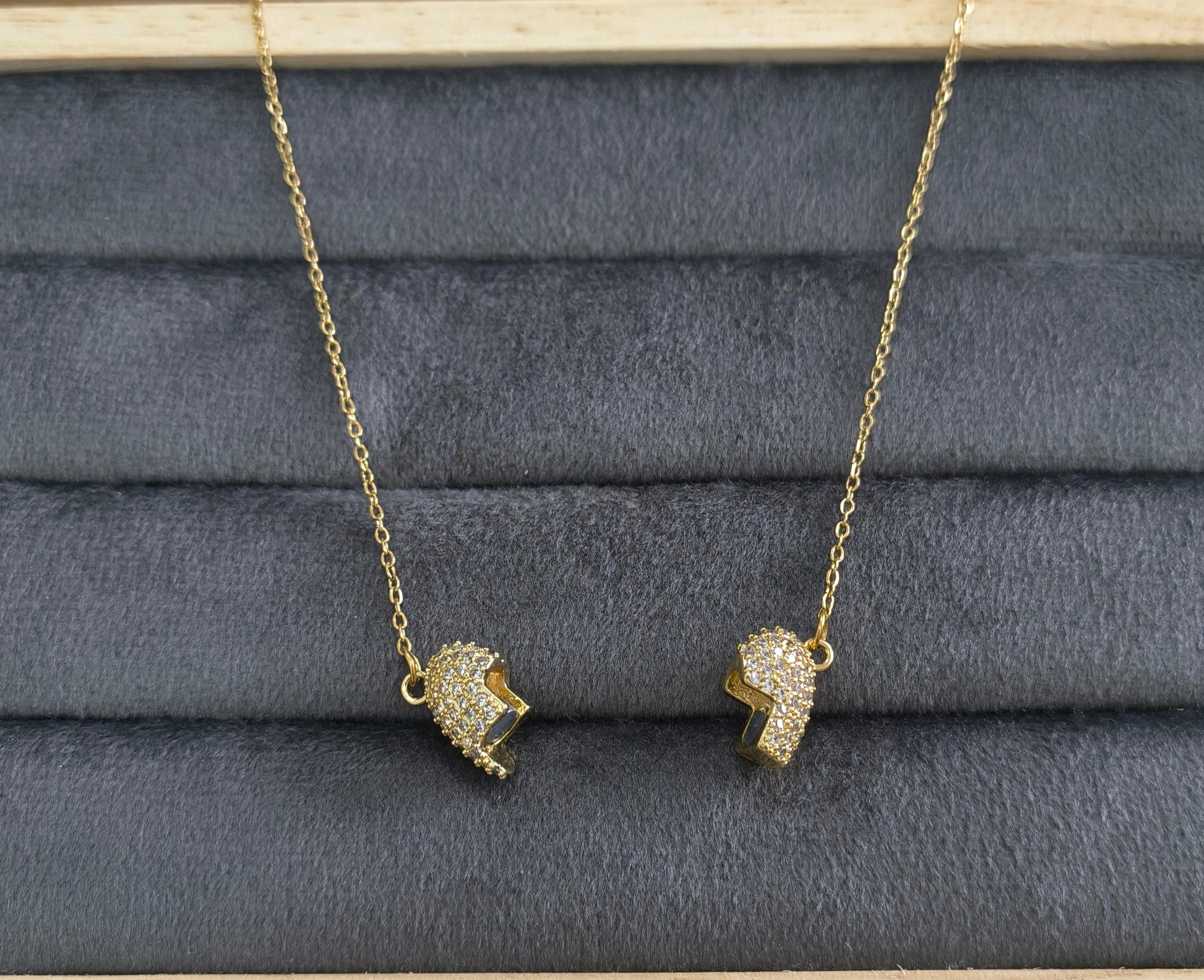 Antitarnish Shining Magnetic Heart Necklace 18K Gold Plated