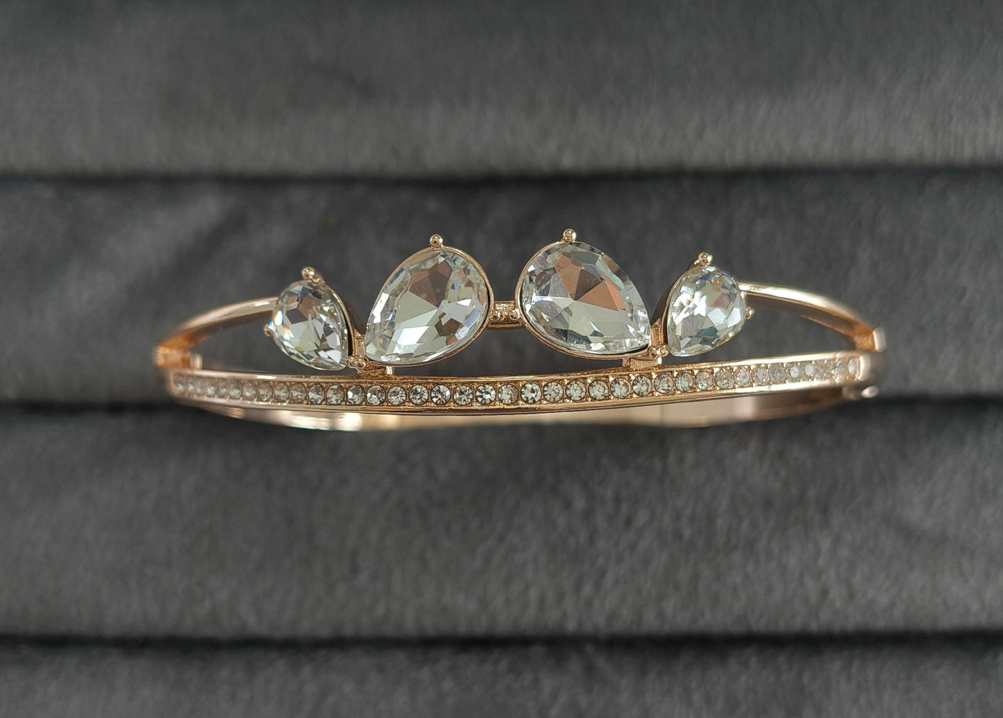 Antitarnish Shiny Stone Studded Bracelet 18K Gold Plated