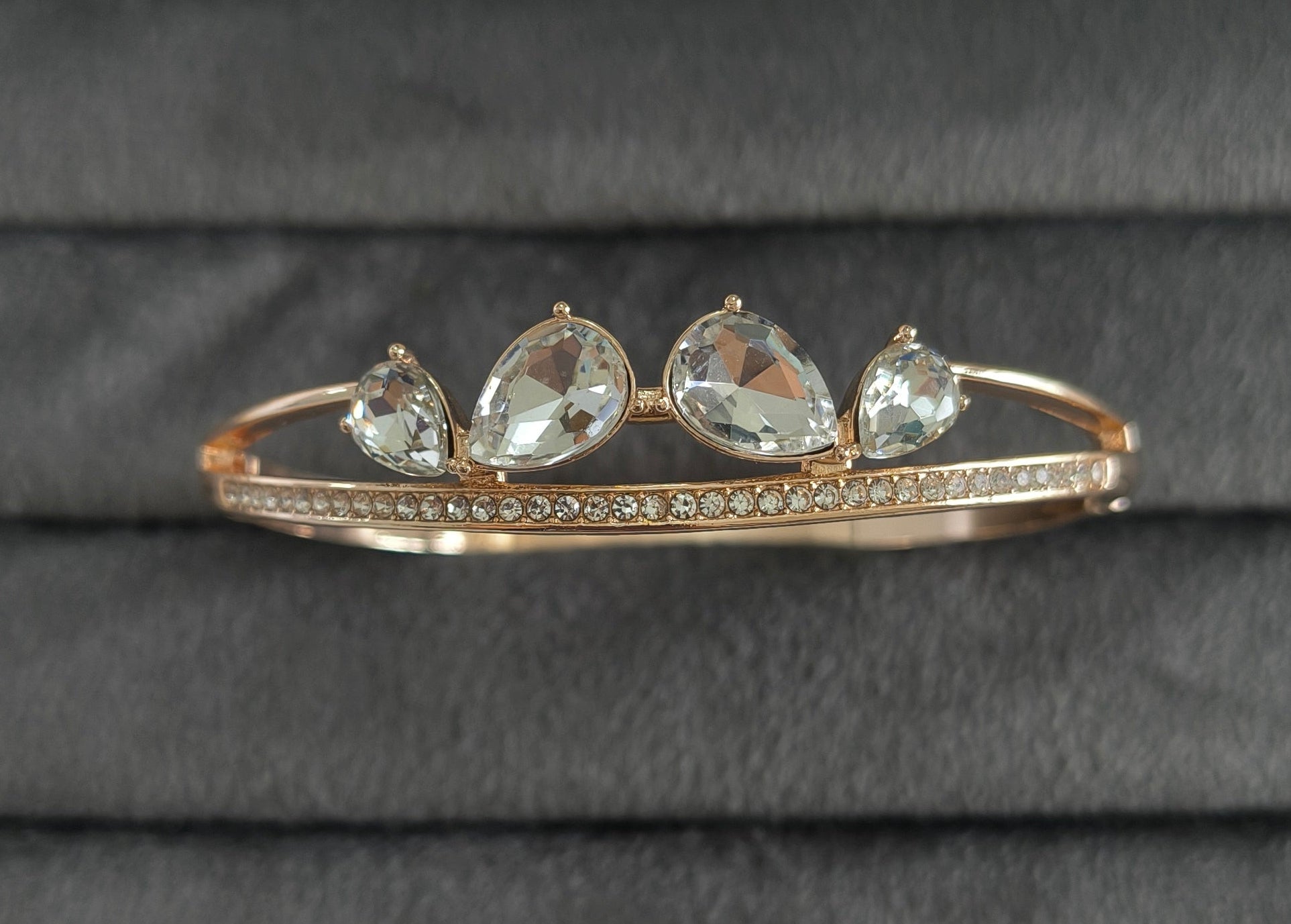 Antitarnish Shiny Stone Studded Bracelet 18K Gold Plated