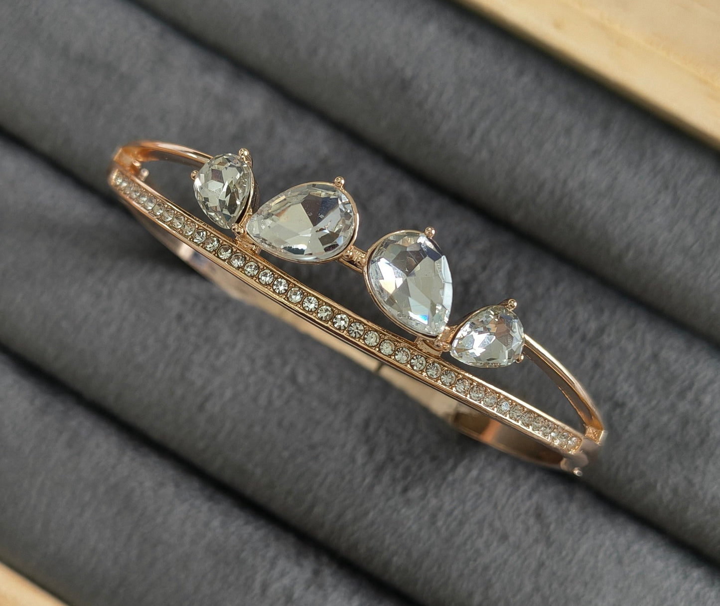 Antitarnish Shiny Stone Studded Bracelet 18K Gold Plated