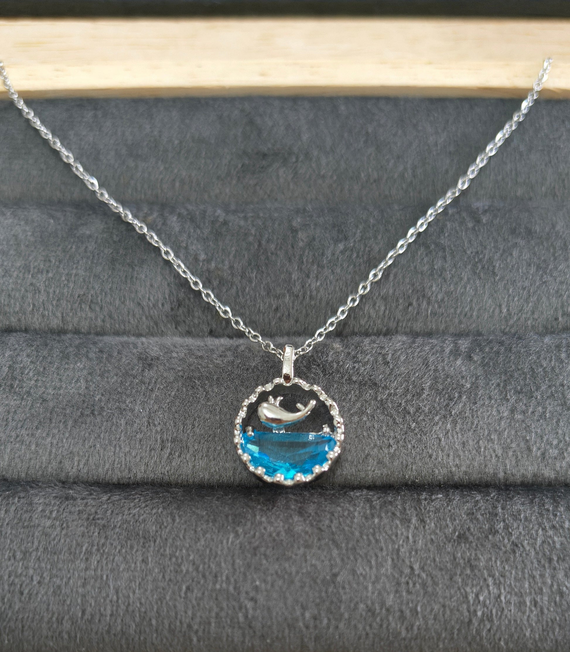 Antitarnish Silver Plated Ocean And Whale Pendant Necklace