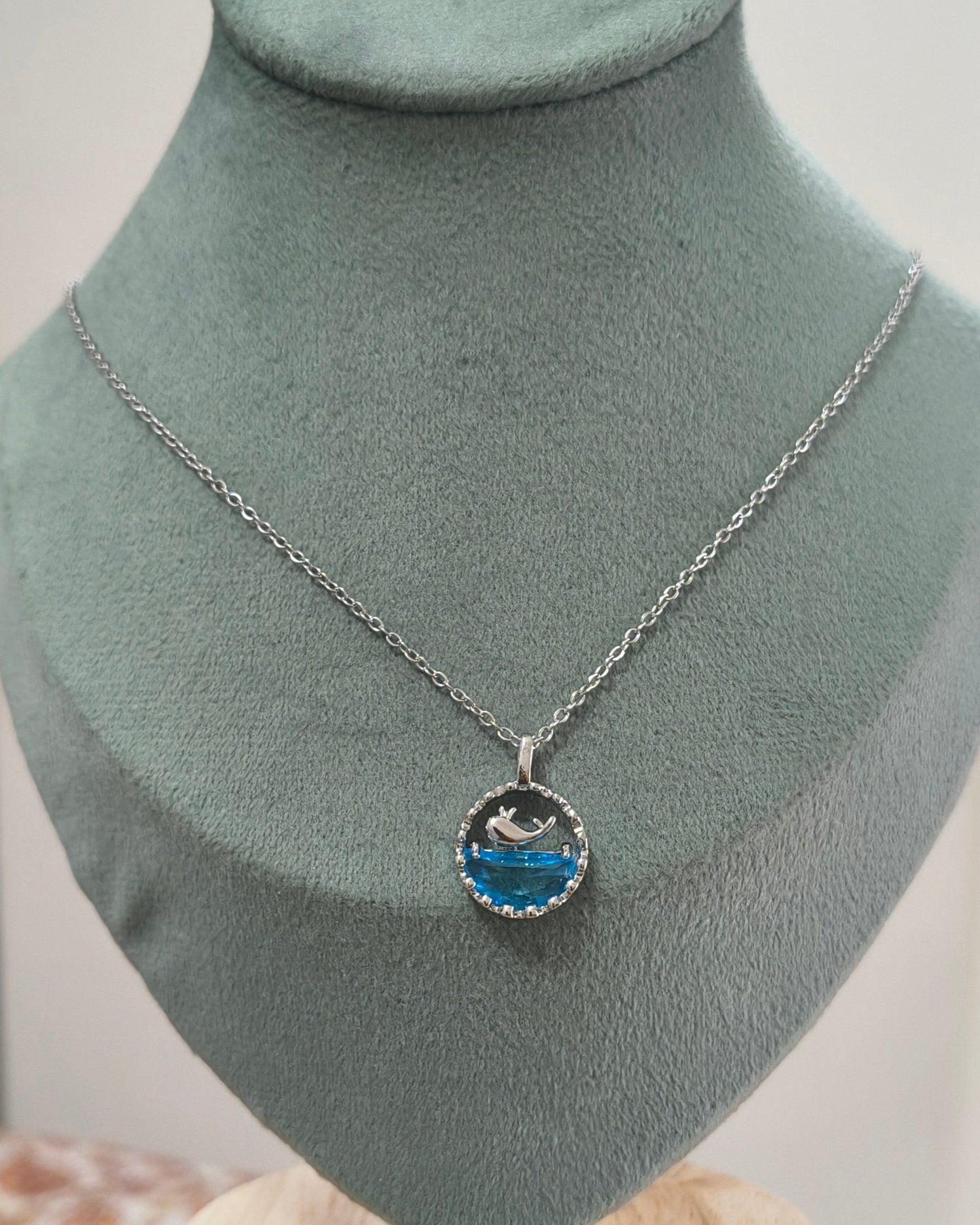 Antitarnish Silver Plated Ocean And Whale Pendant Necklace