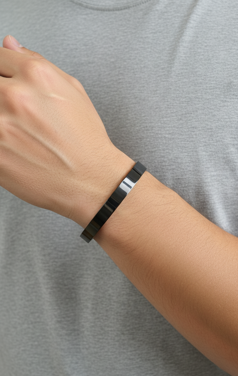 Antitarnish Silver Plated Plain Black Color Men's Bracelet