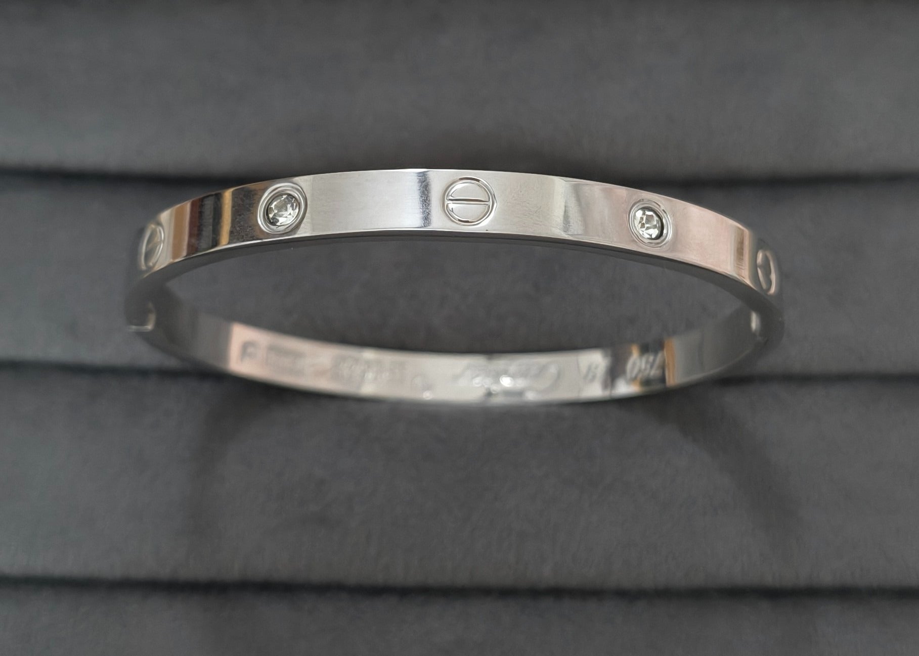 Antitarnish Silver Toned Timeless Love 18K Gold Plated Bracelet