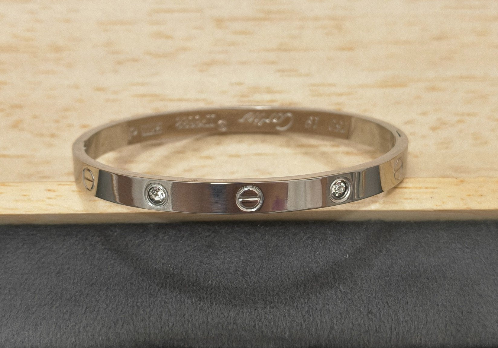 Antitarnish Silver Toned Timeless Love 18K Gold Plated Bracelet