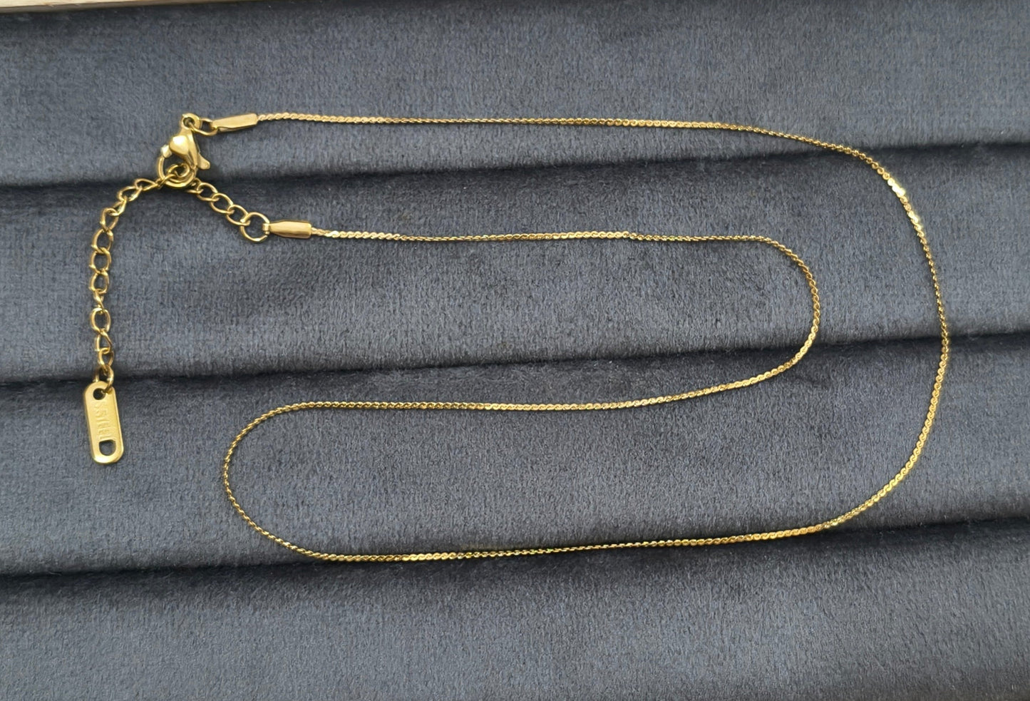 Antitarnish Sleek Design Chain Necklace 18K Gold Plated