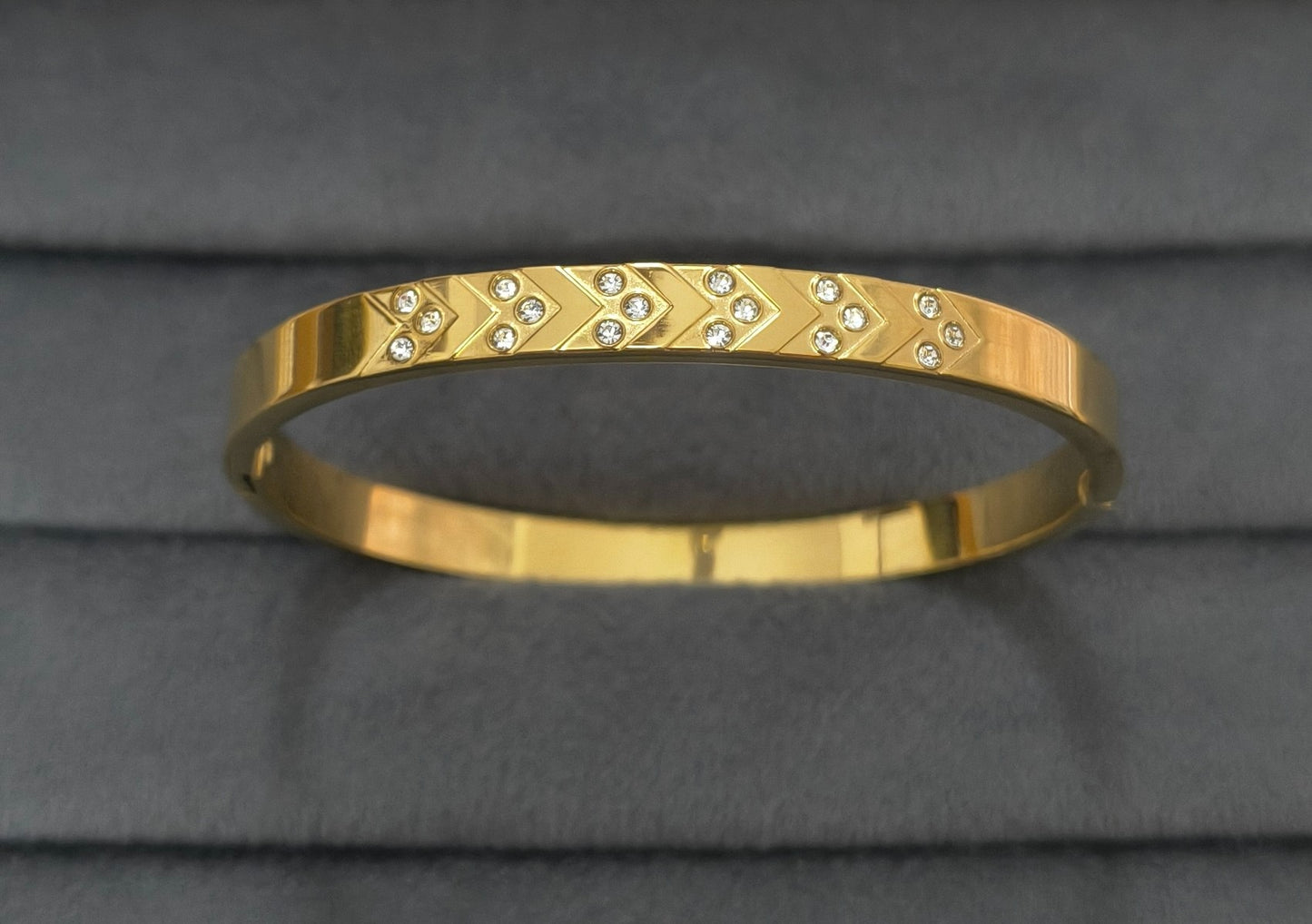 Antitarnish Sparkling Zircon Bangle Bracelet 18K Gold Plated