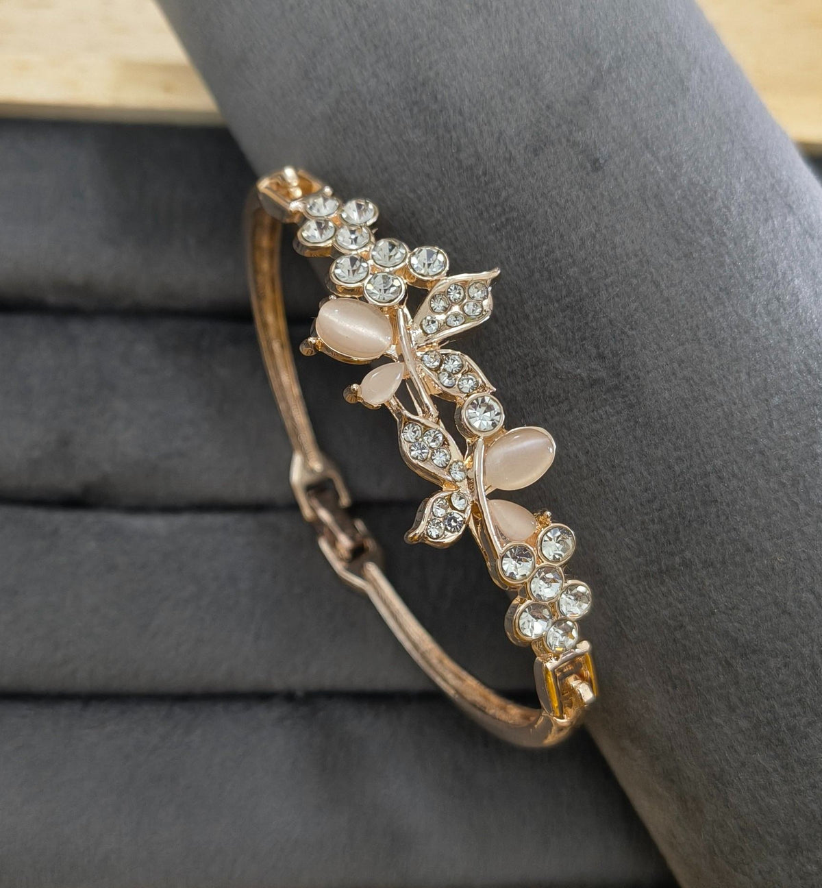 Antitarnish Stone Studded Party Bracelet 18K Gold Plated
