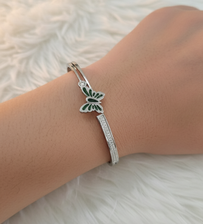 Antitarnish Stylish Silver Butterfly Emerald Green Charm Bracelet