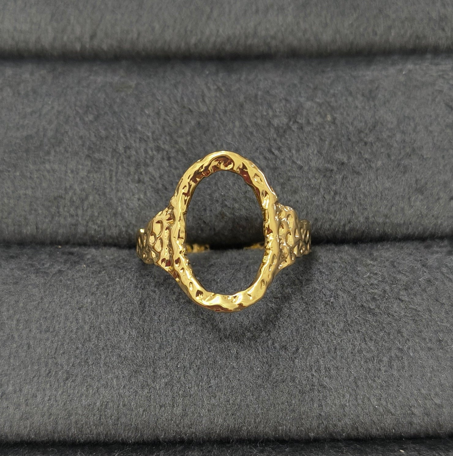 Antitarnish Textured Hollow Ring 18K Gold Plated