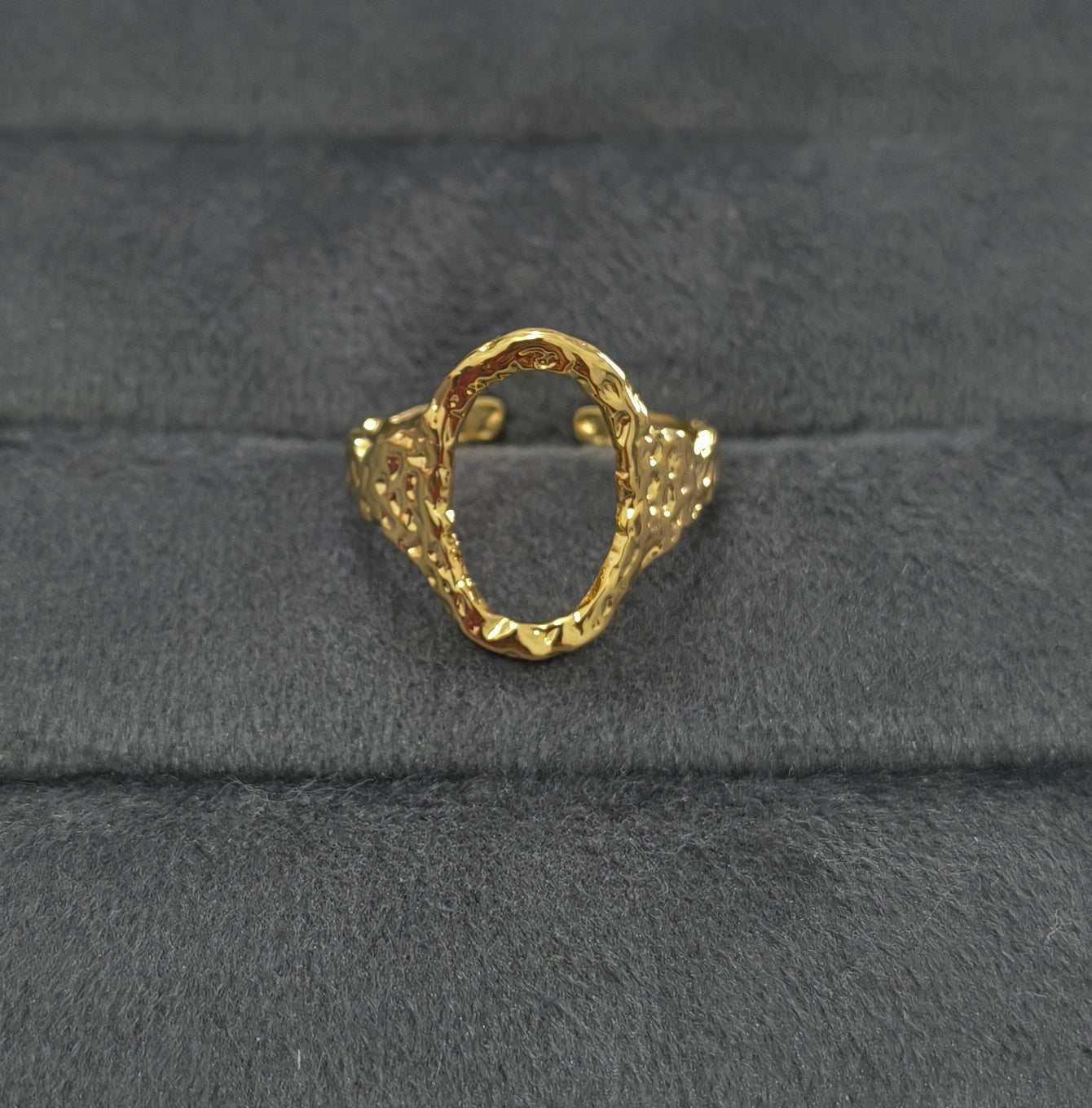 Antitarnish Textured Hollow Ring 18K Gold Plated