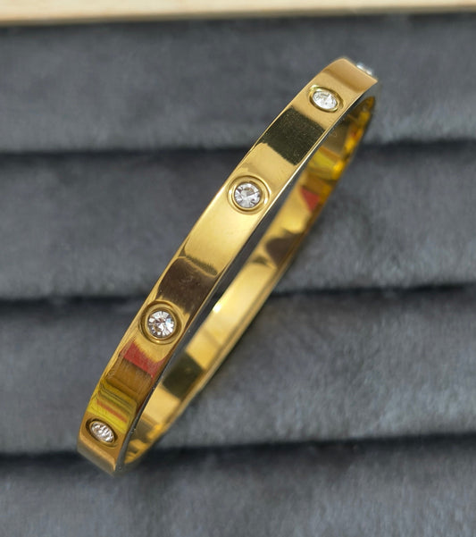 Antitarnish Timeless Love Bracelet Stone Studded