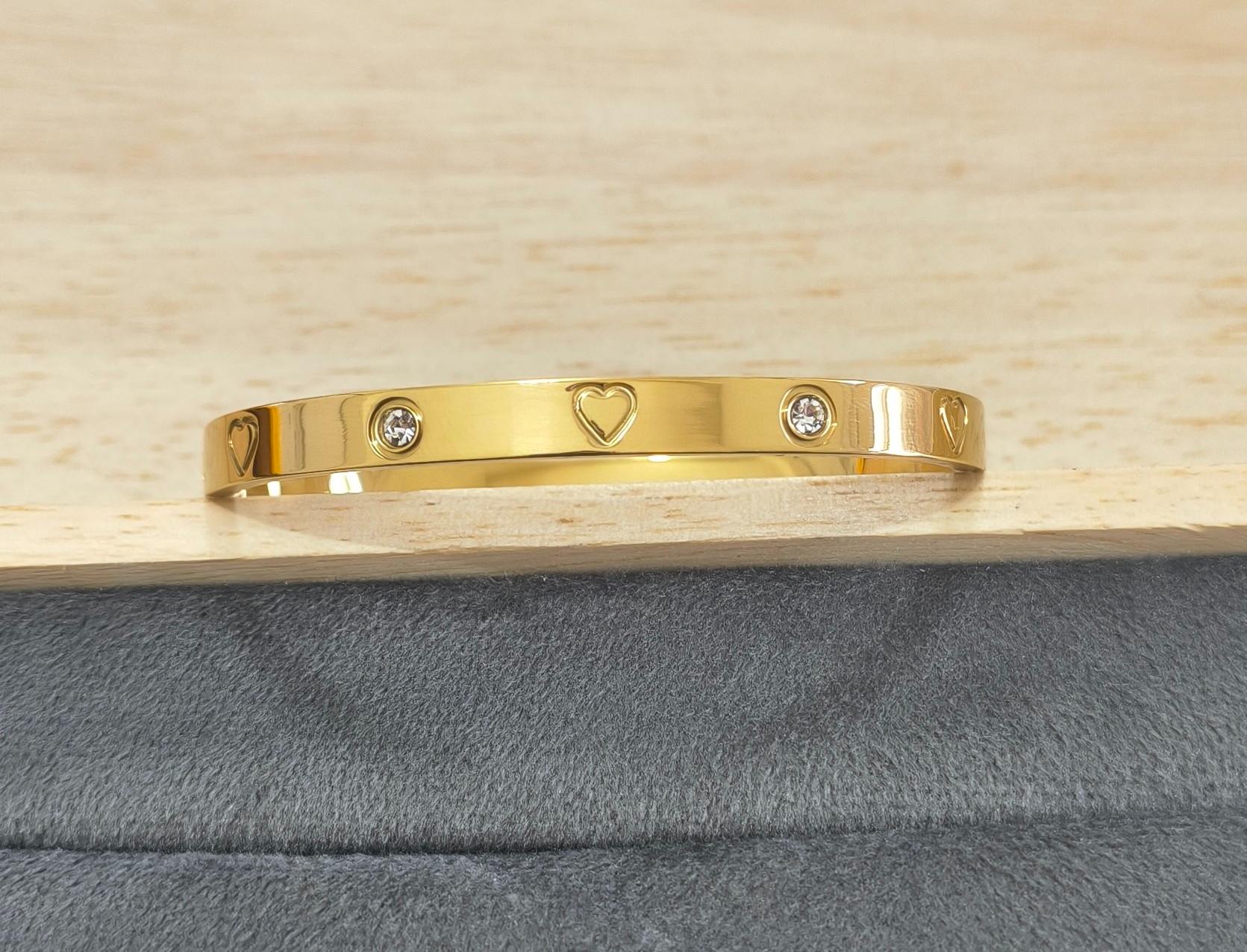 Antitarnish Timeless Love Heart Bracelet 18K Gold Plated