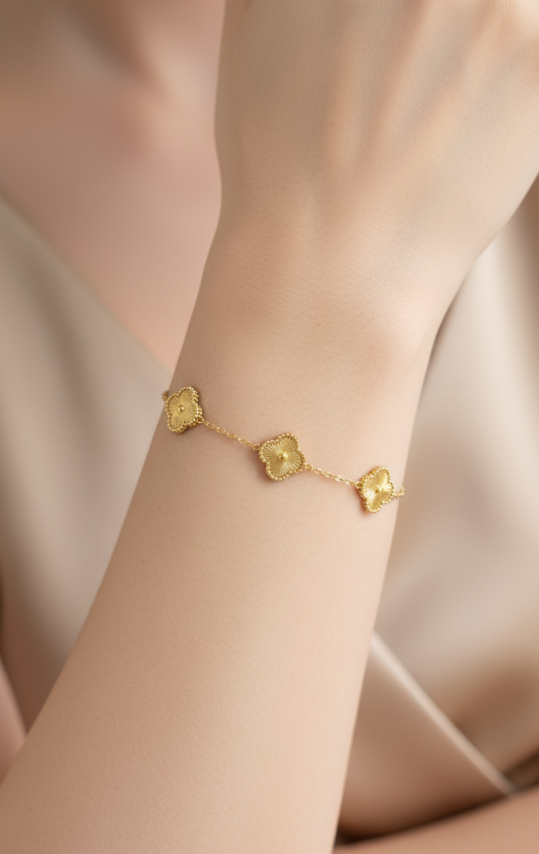 Antitarnish Trendy Golden Clover Bracelet 18K Gold Plated