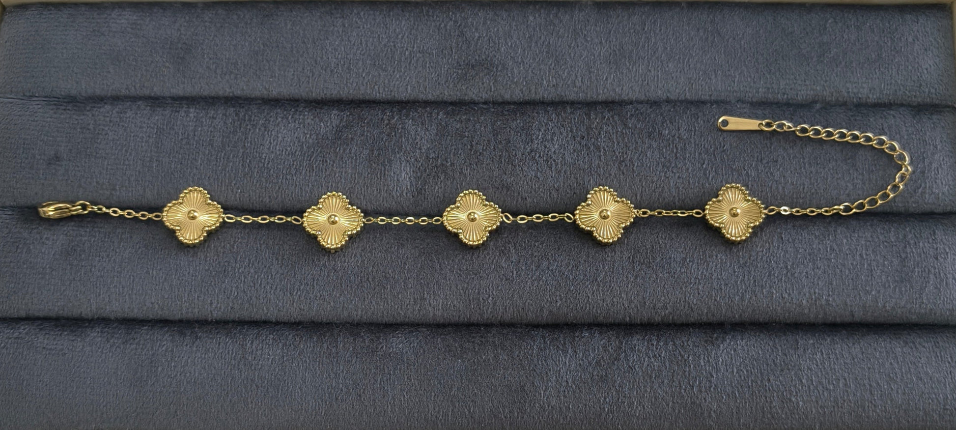 Antitarnish Trendy Golden Clover Bracelet 18K Gold Plated
