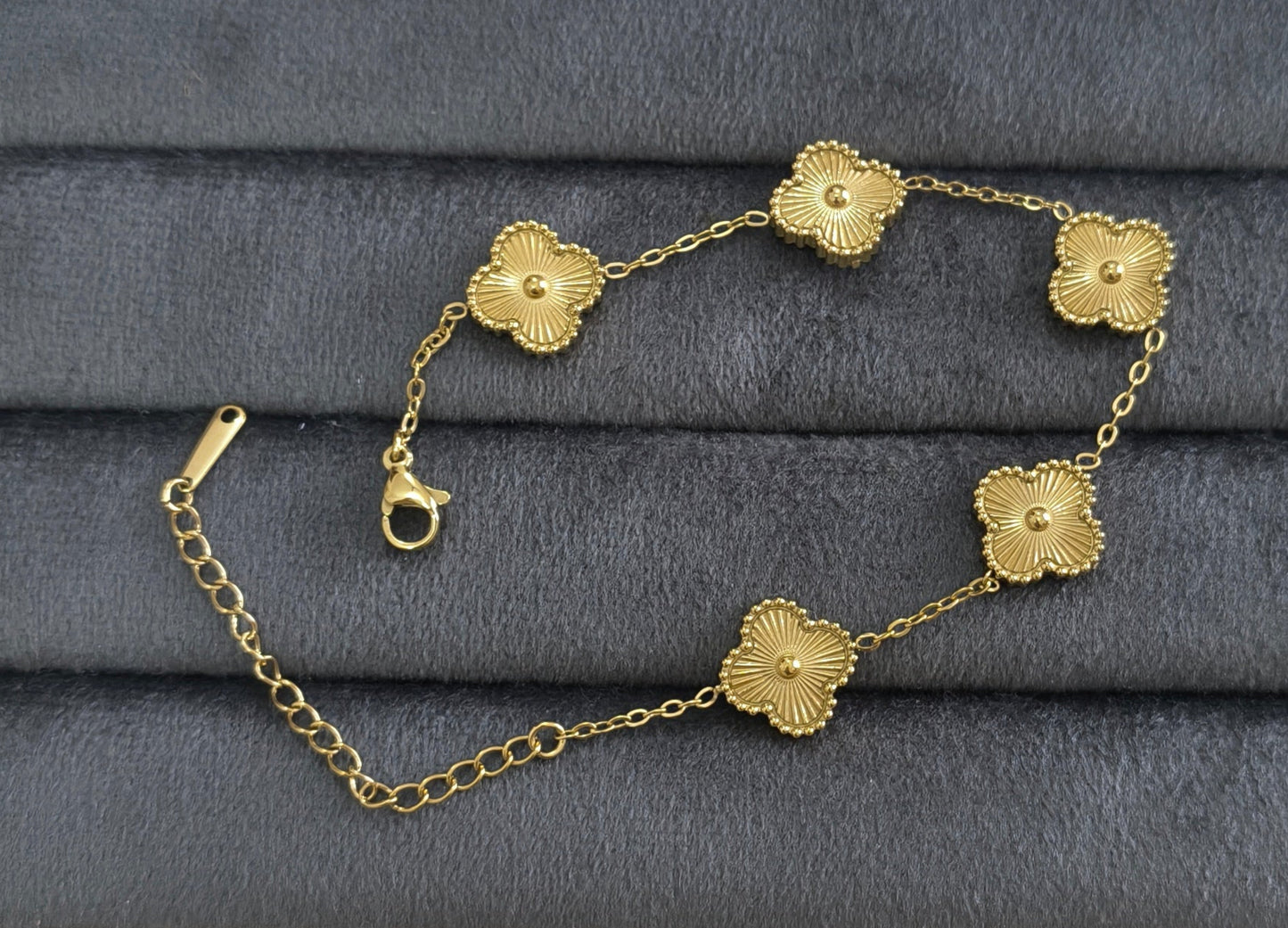 Antitarnish Trendy Golden Clover Bracelet 18K Gold Plated