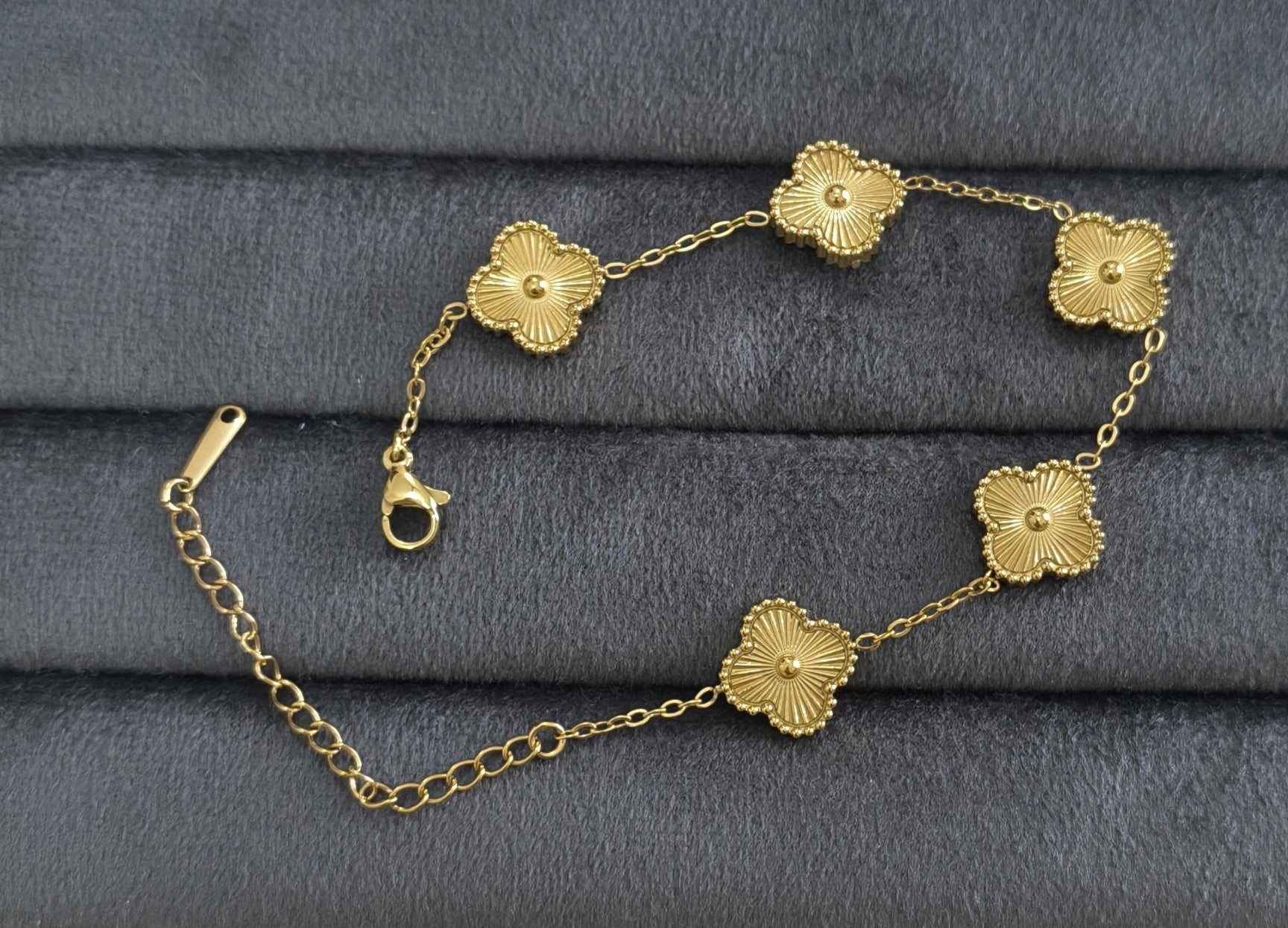 Antitarnish Trendy Golden Clover Bracelet 18K Gold Plated