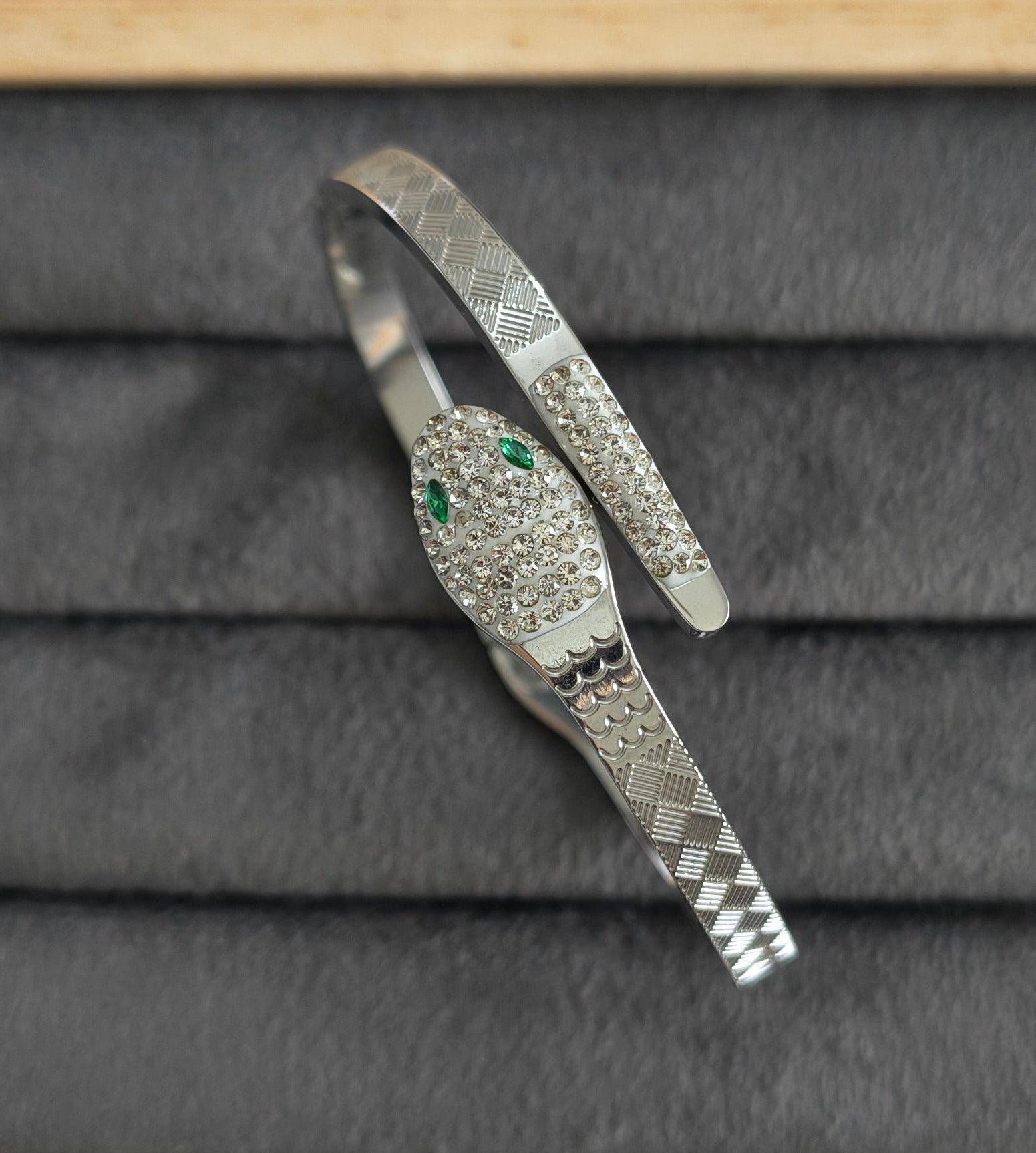 Antitarnish Trendy Snake Sparkle Bracelet Silver Plated