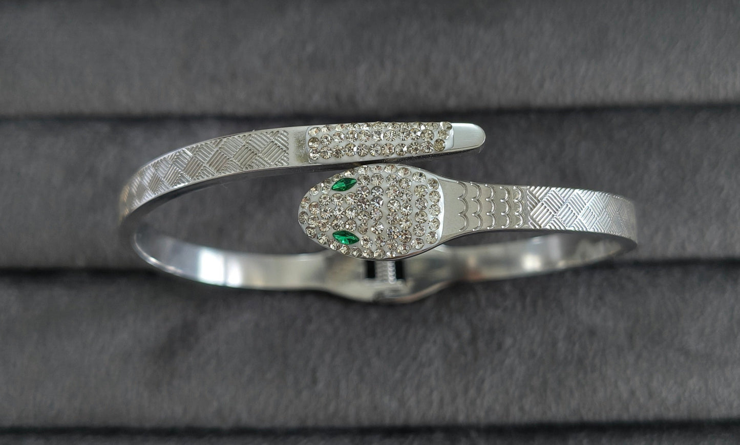 Antitarnish Trendy Snake Sparkle Bracelet Silver Plated