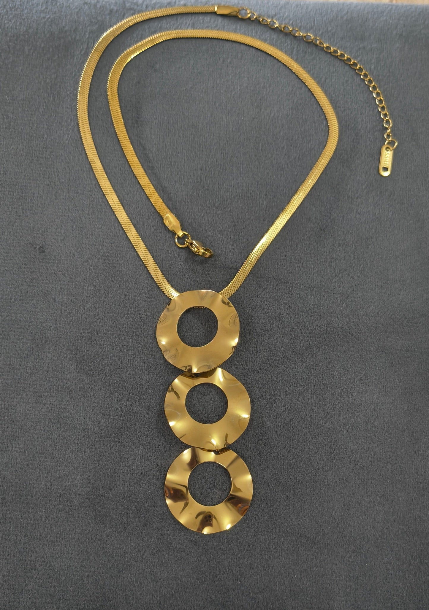 Antitarnish Triple Circle Pendant Snake Chain Necklace