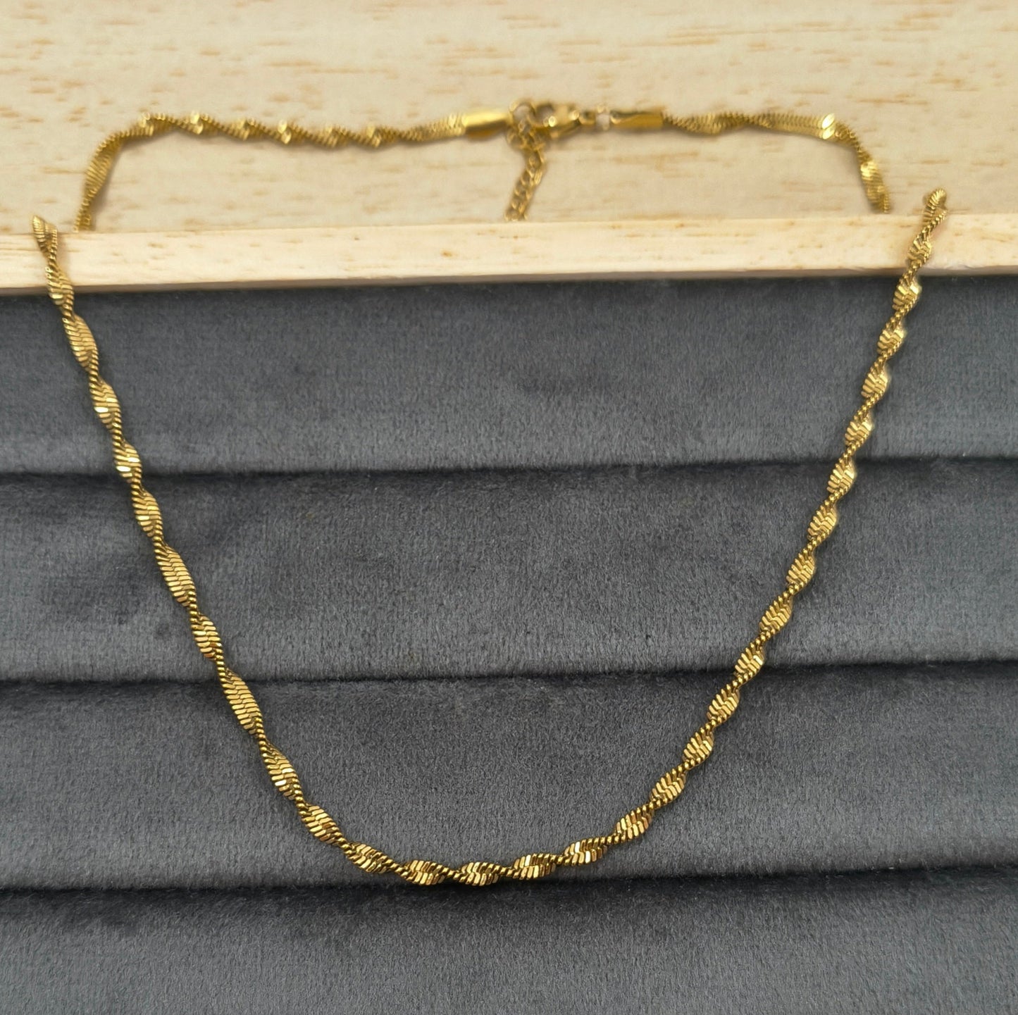 Antitarnish Twisted Snake Chain Necklace 18K Gold Plated