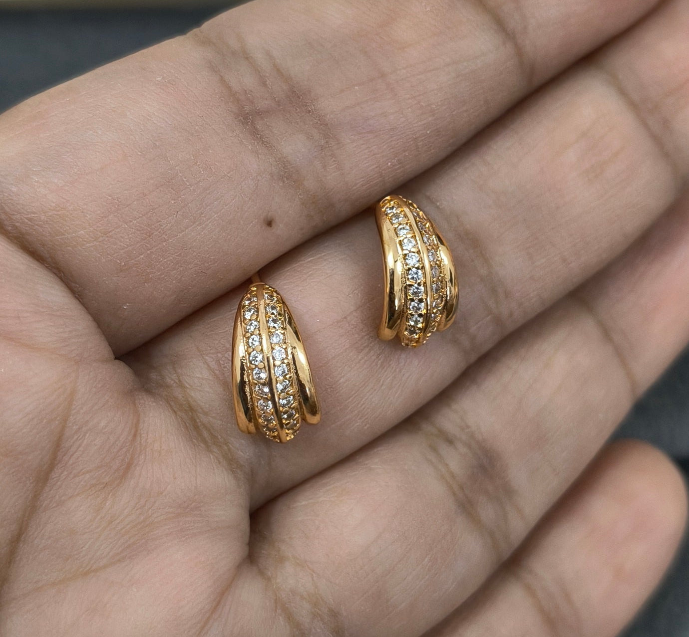 Antitarnish Two Line Stone Studded Studs Rosegold Earrings