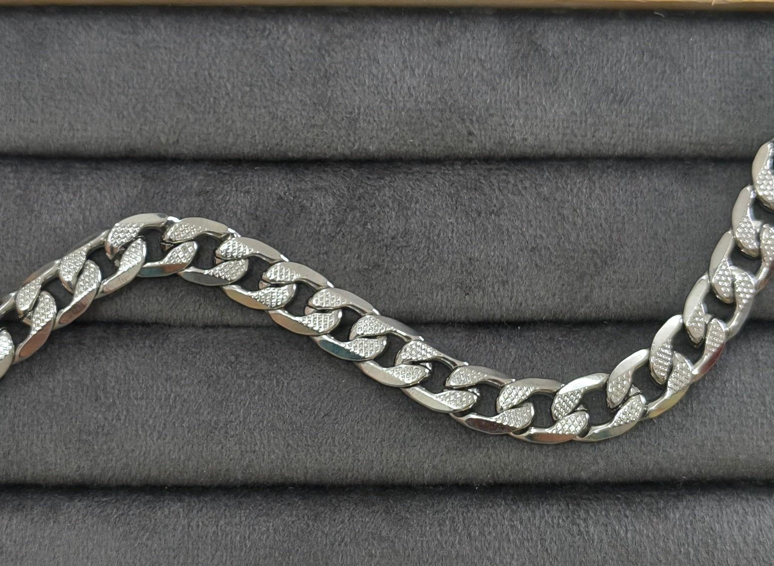 Antitarnish Unisex Cuban Chain Bracelet Silver Plated