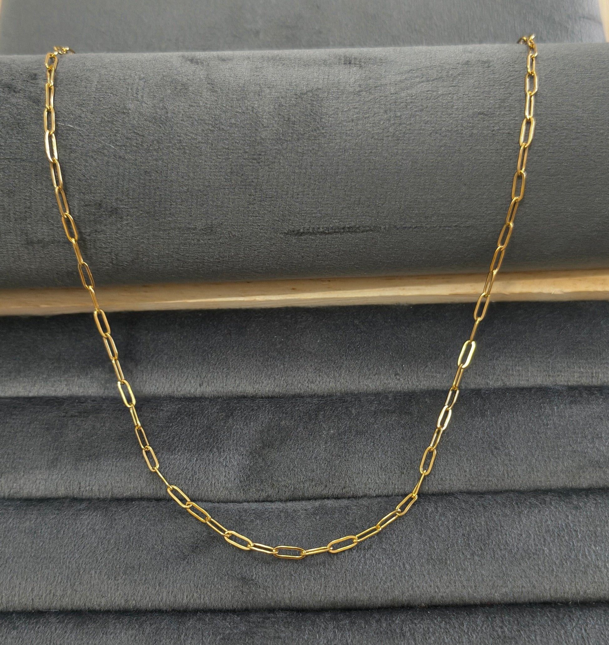 Antitarnish Unisex Sleek Paperclip Chain 18K Gold Plated