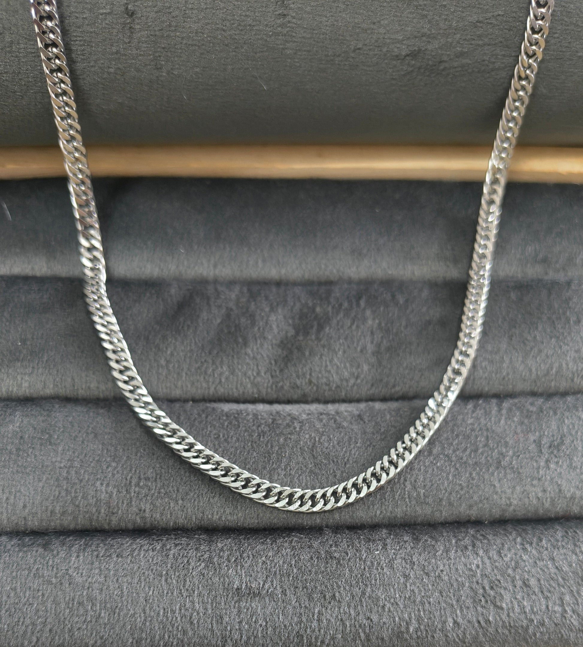 Antitarnish Unisex Stylish Curb Chain Silver Plated