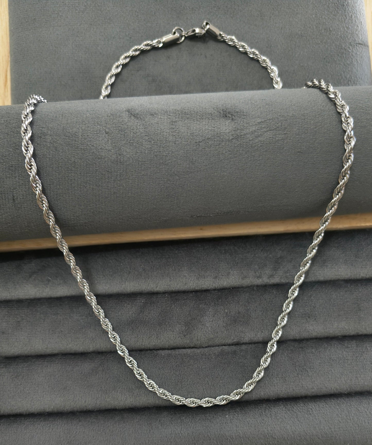 Antitarnish Unisex Stylish Twisted Rope Chain Silver Plated