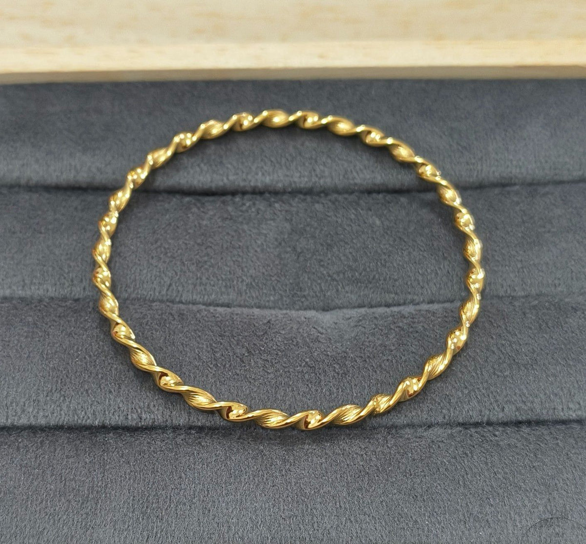 Antitarnish Unisex Twisted Design Kada Bangle 18K Gold Plated