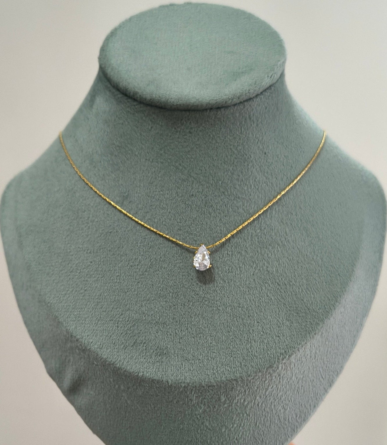 Antitarnish Waterdrop Solitaire Pendant Necklace 18K Gold Plated
