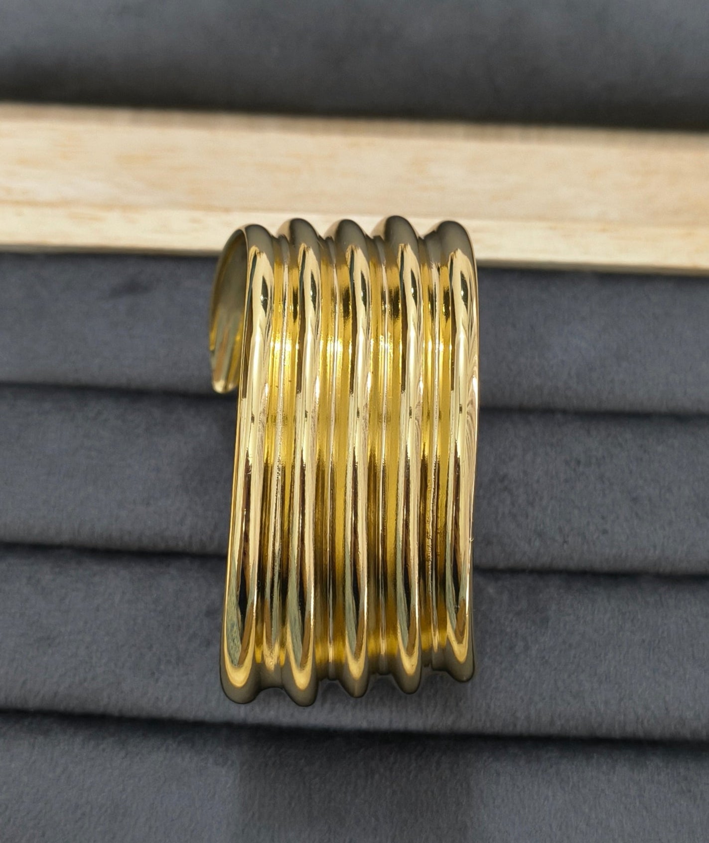 Antitarnish Wavy Open Cuff Bracelet 18K Gold Plated