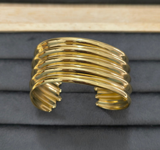 Antitarnish Wavy Open Cuff Bracelet 18K Gold Plated