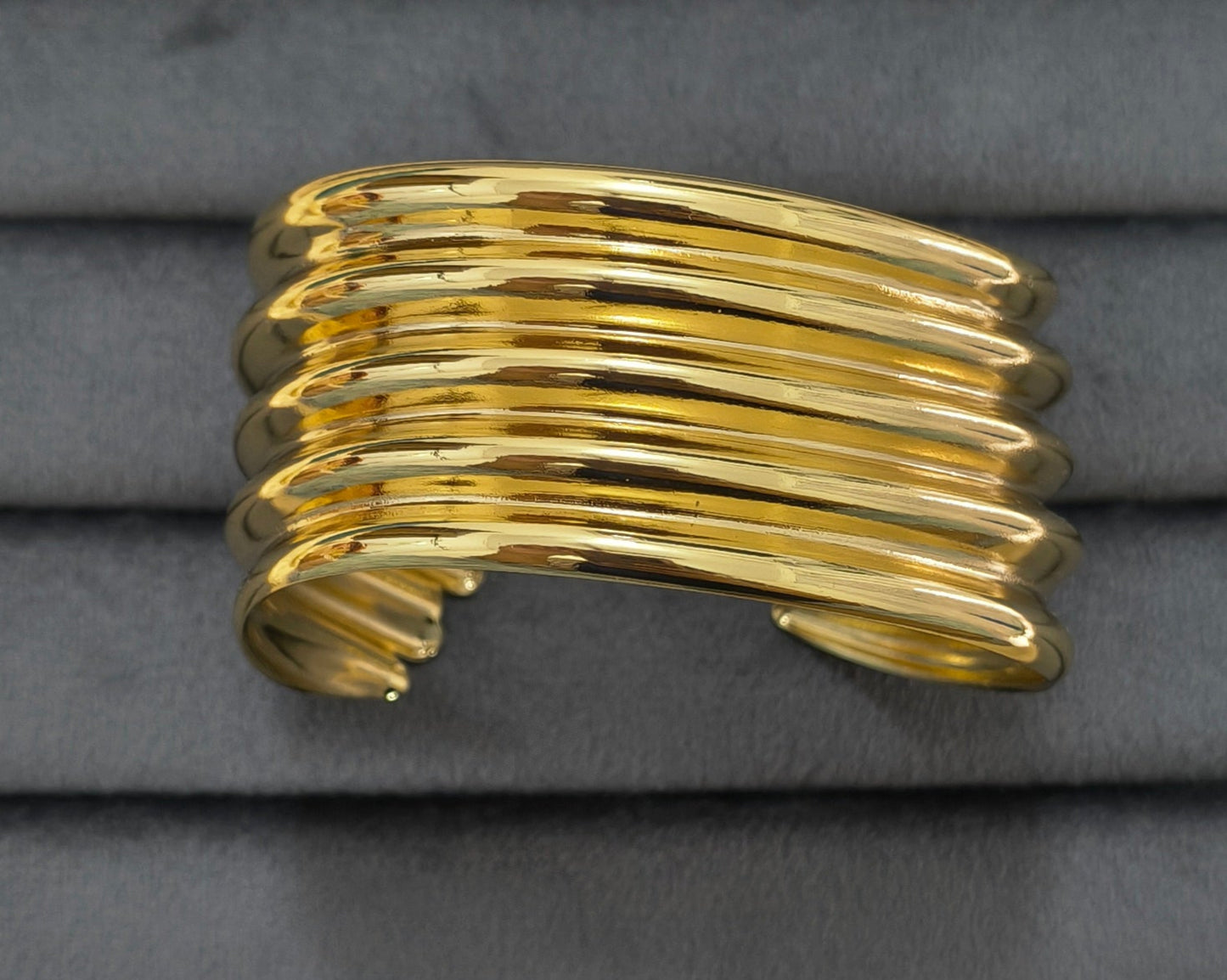 Antitarnish Wavy Open Cuff Bracelet 18K Gold Plated