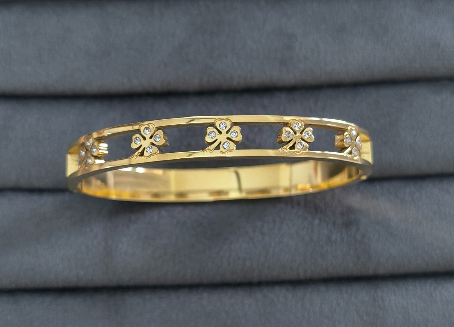 Antitarnish Zircon Stone Studded Bracelet 18K Gold Plated