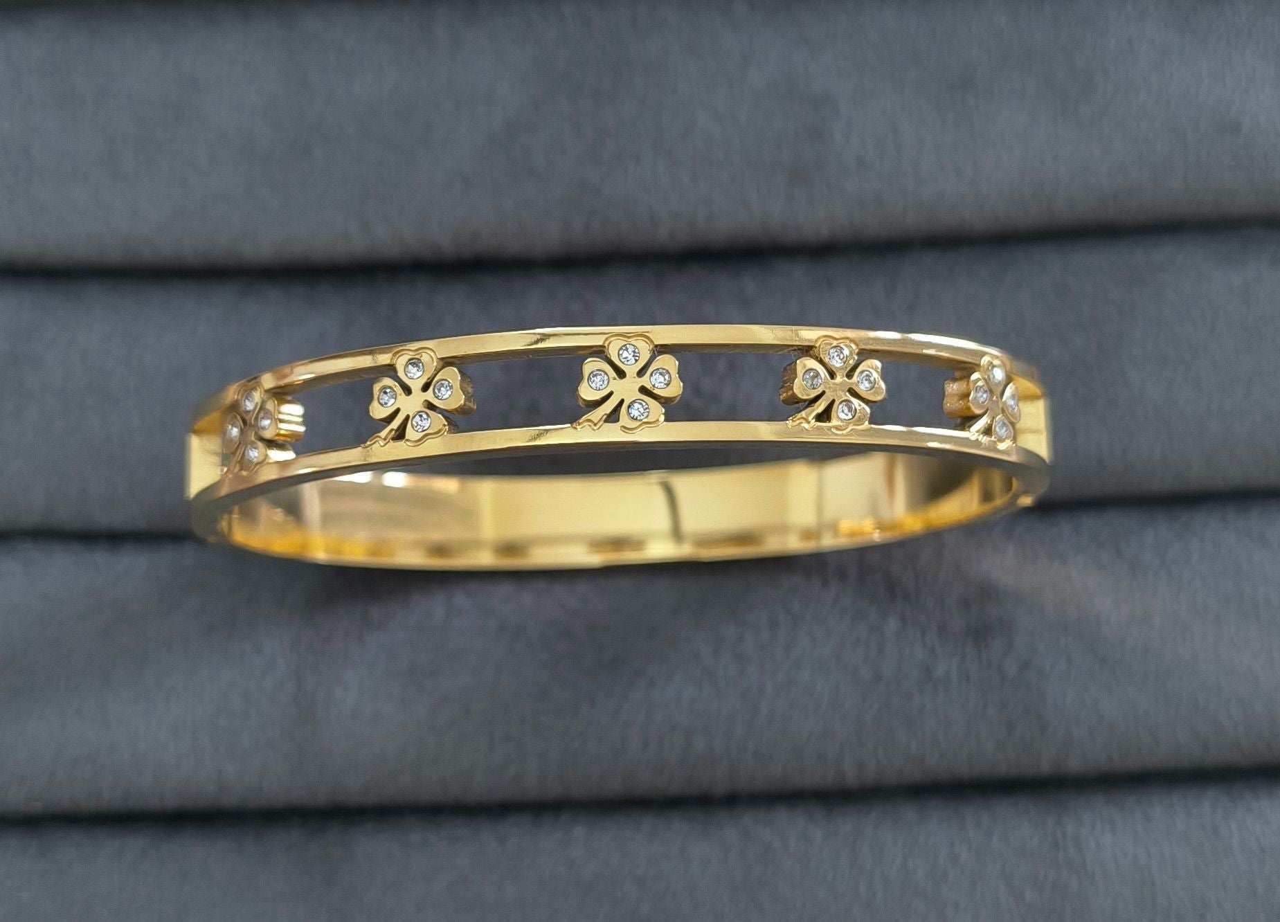 Antitarnish Zircon Stone Studded Bracelet 18K Gold Plated