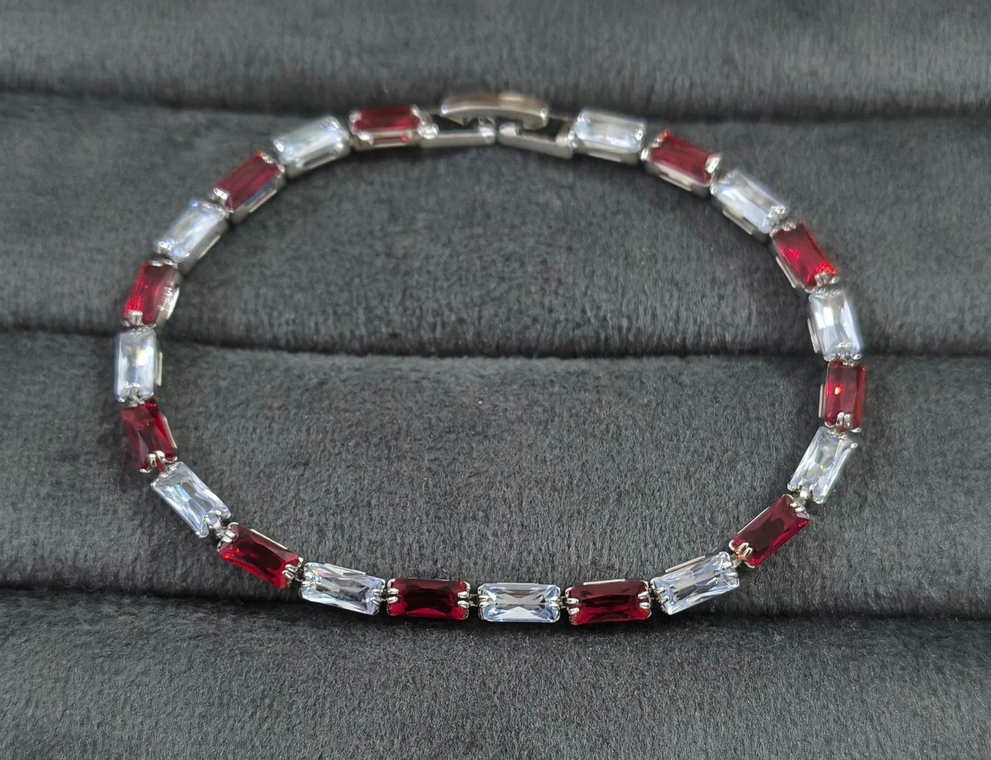 Antitarnish Zircon Studded Tennis Bracelet Silver Plated
